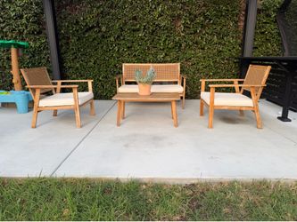 Outdoor teak patio furniture
