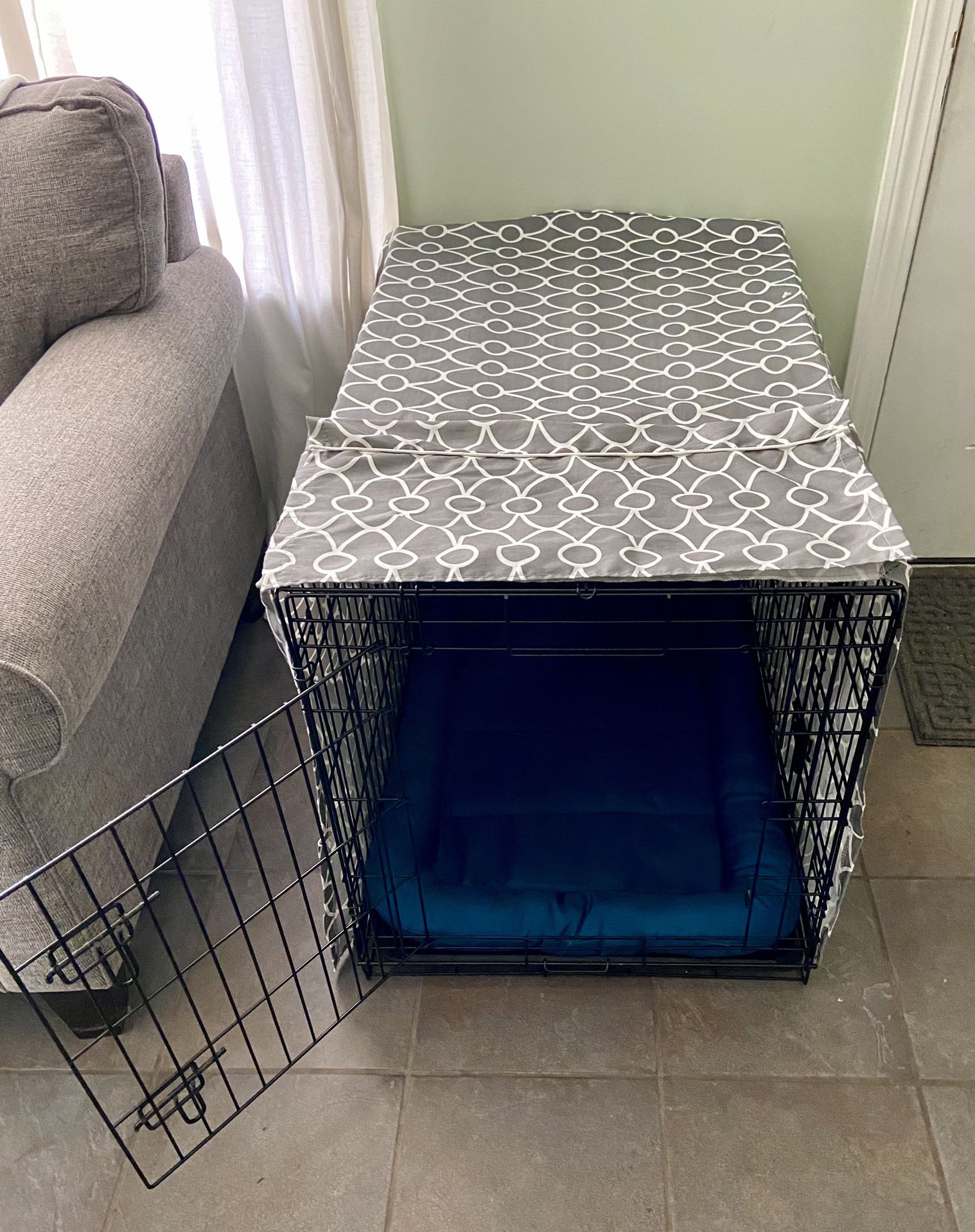 Dog Crate (2 sizes), mat & crate cover