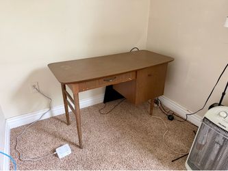 MCM desk