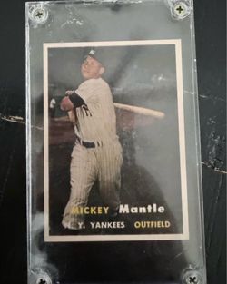 1957 Topps Mickey Mantle #95 Vintage Baseball Card