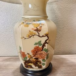 Vintage Chinoiserie Floral Bird Table Lamp with Shade 
