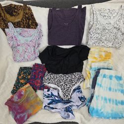 $10 Takes ALL Womens Size Medium 