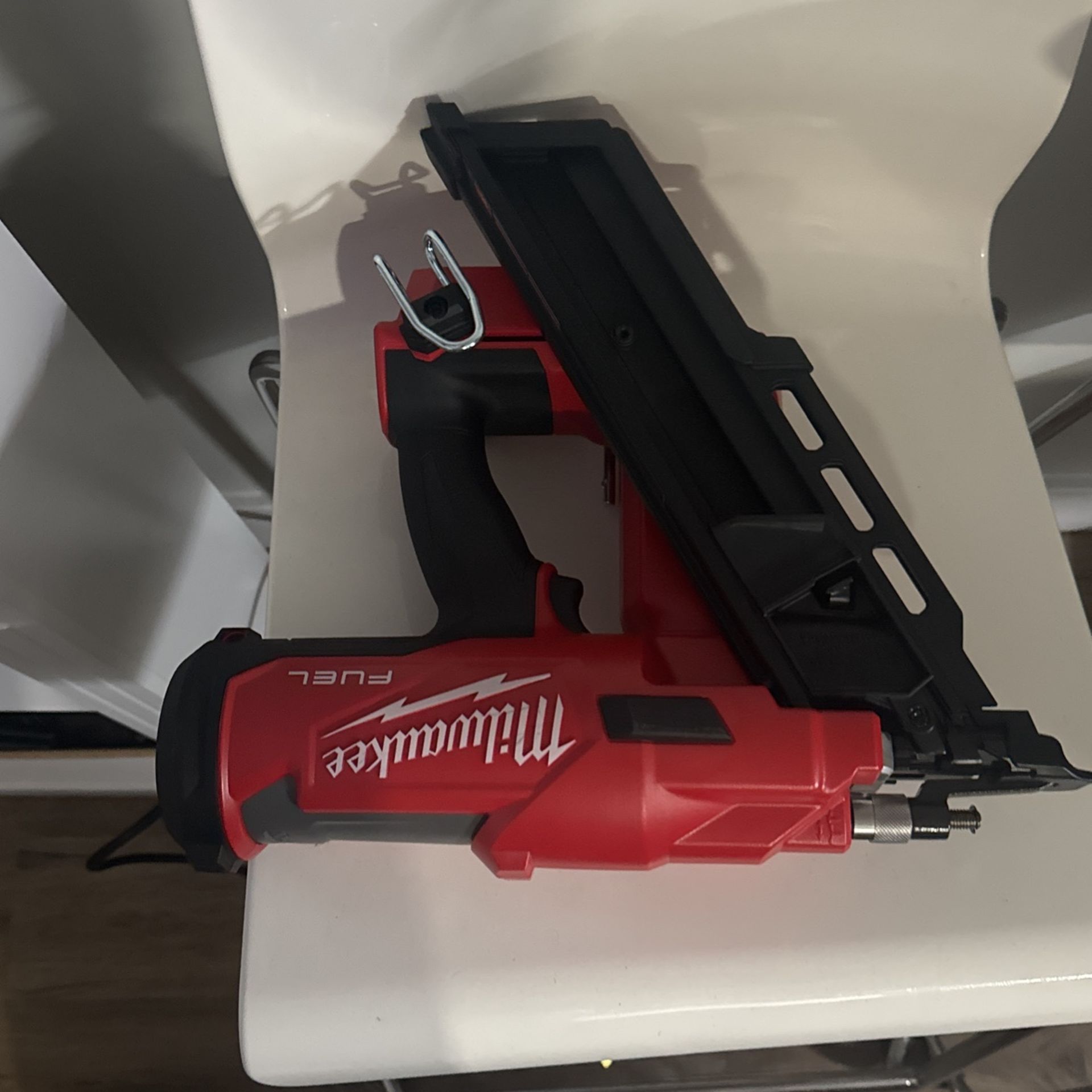 Nail Gun Milwaukee