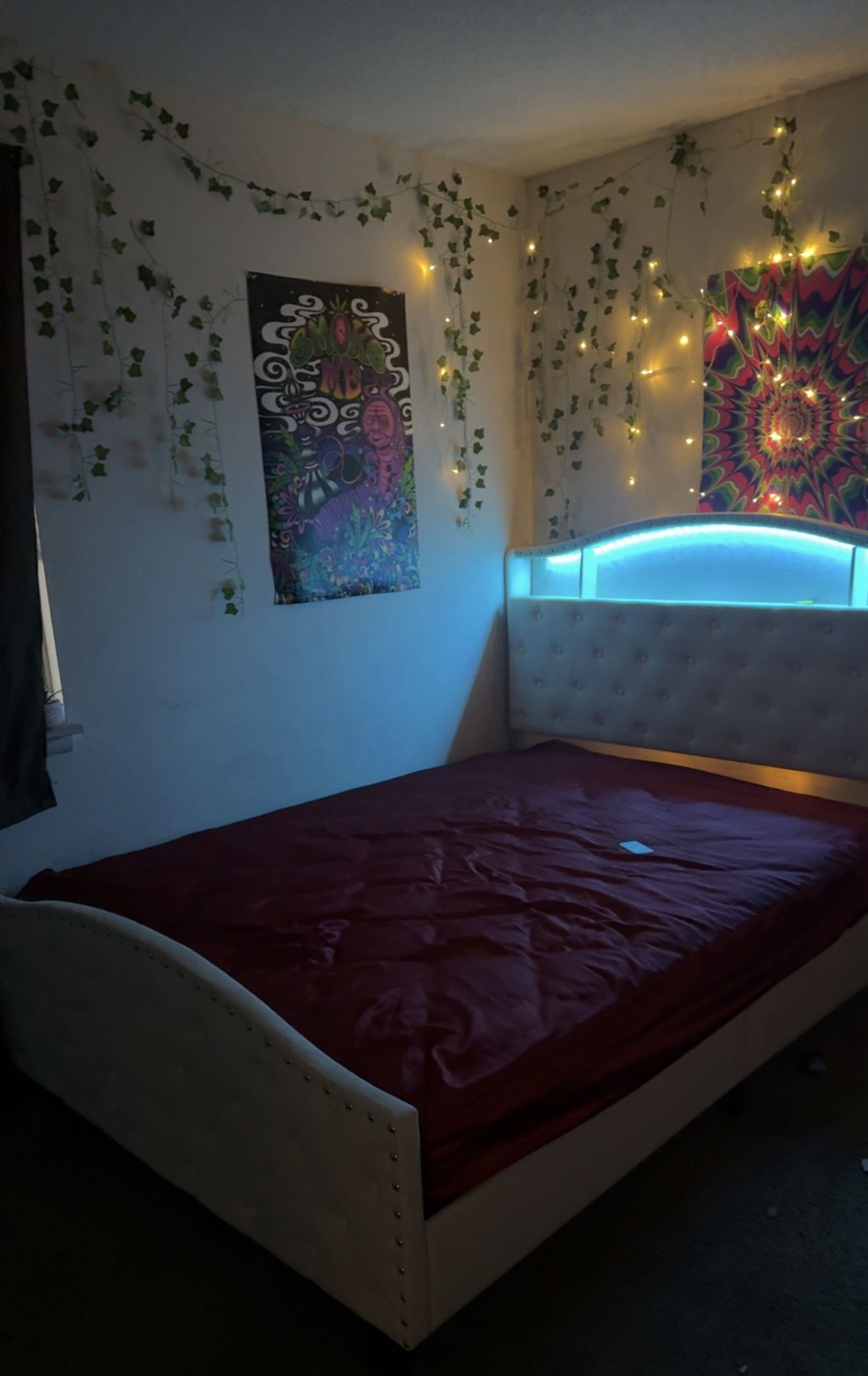 Brand New Queen Sized Bed Farm From Wayfair