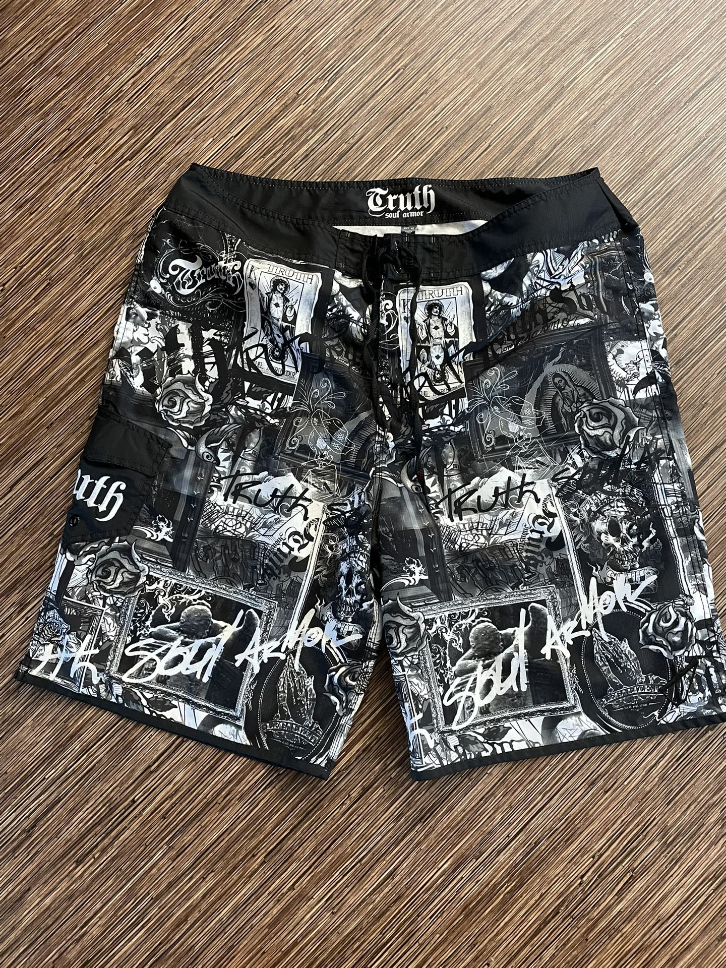 Truth Soul Armor Board Shorts Trunks Mens 42