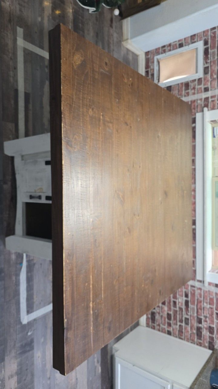 Kitchen Table & Chairs