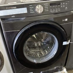 Samsung 4.5 cu. ft. Front Load Washer with Vibration Reduction Technology+ in Brushed Black