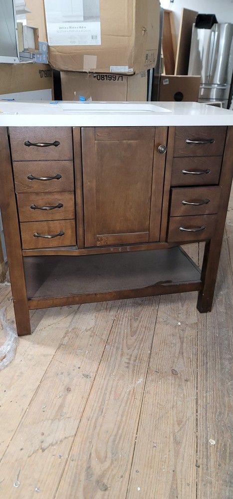 allen + roth Kingscote 36-in Espresso Undermount Single Sink Bathroom Vanity with White Engineered Stone Top
Item 819971Model WSL36RVE
