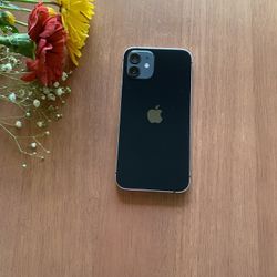 iPhone 12 ( Unlocked) 64gb Black Color