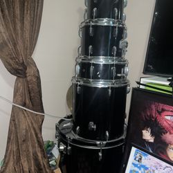 Pearl Roadshow Drum set W/ Chair