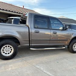 2003 Ford F150 4.6 Lifted
