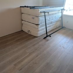 Twin Beds With Metal Frame 