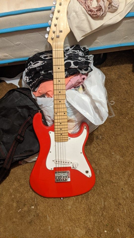 Stage Rocker Stratocaster Short Scale Red Guitar