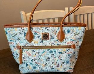 Disney Aulani Resort Douney and Bourke Purse