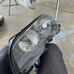 01’ 325i ,LEFT HEADLIGHT (AFTERMARKET)