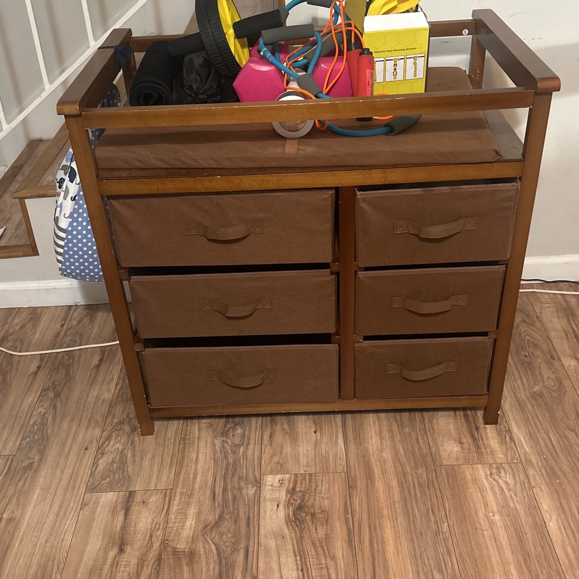 Free Changing Table