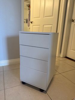4 drawer chest