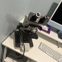 Microscope 