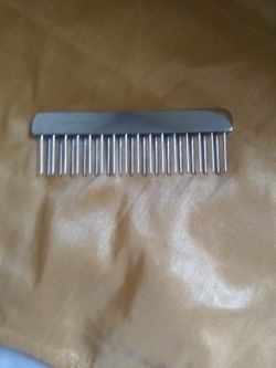 Chris Christensén 011 6" Staggered Tooth Buttercomb For Dogs