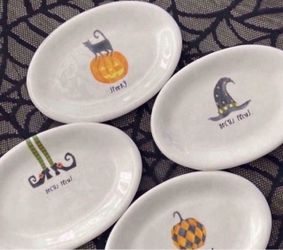 Rae Dunn Halloween plates