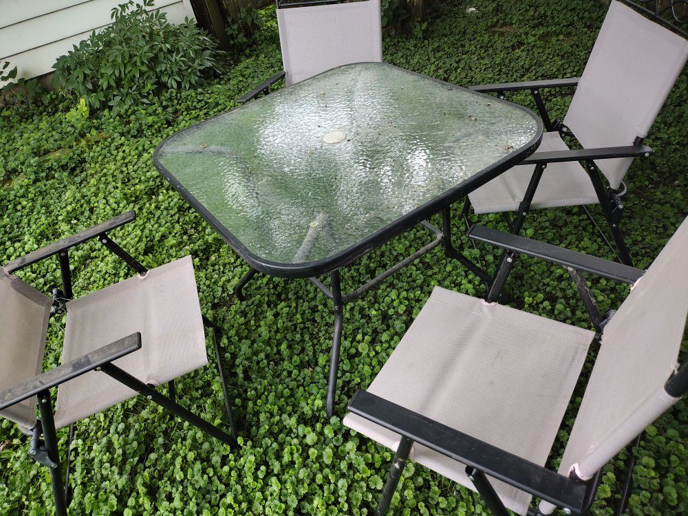Patio Table And Chairs 