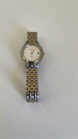 Seiko Kinetic Two-Tone Watch 50M