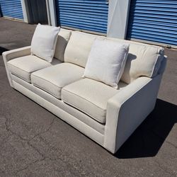 Nice sofa in good condition