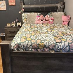 Bedroom set