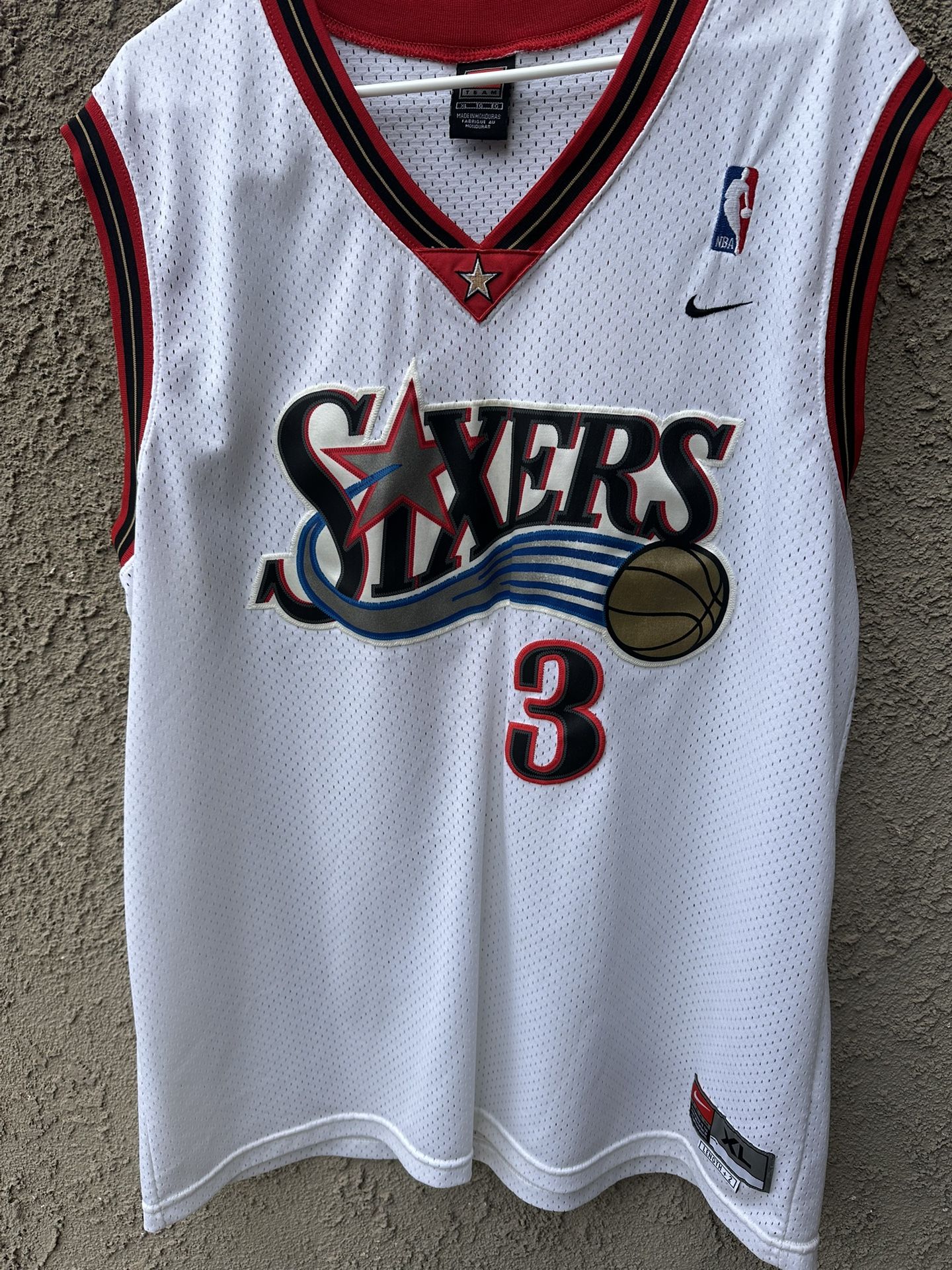 Authentic NBA Jerseys! Sizes large And Xl! Lakers .knicks.sixers.bulls
