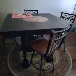 Table And (4)Bar Stools/Swivel $379
