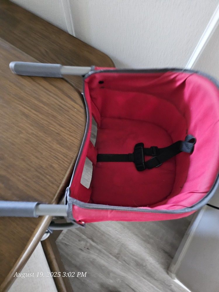 Chicco Table Top Quick Lock Chair