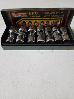 Triumph joint socket set