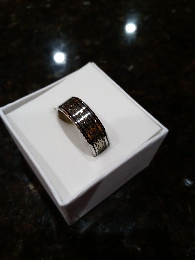 NWT Men's Titanium & 18K White Gold Ring