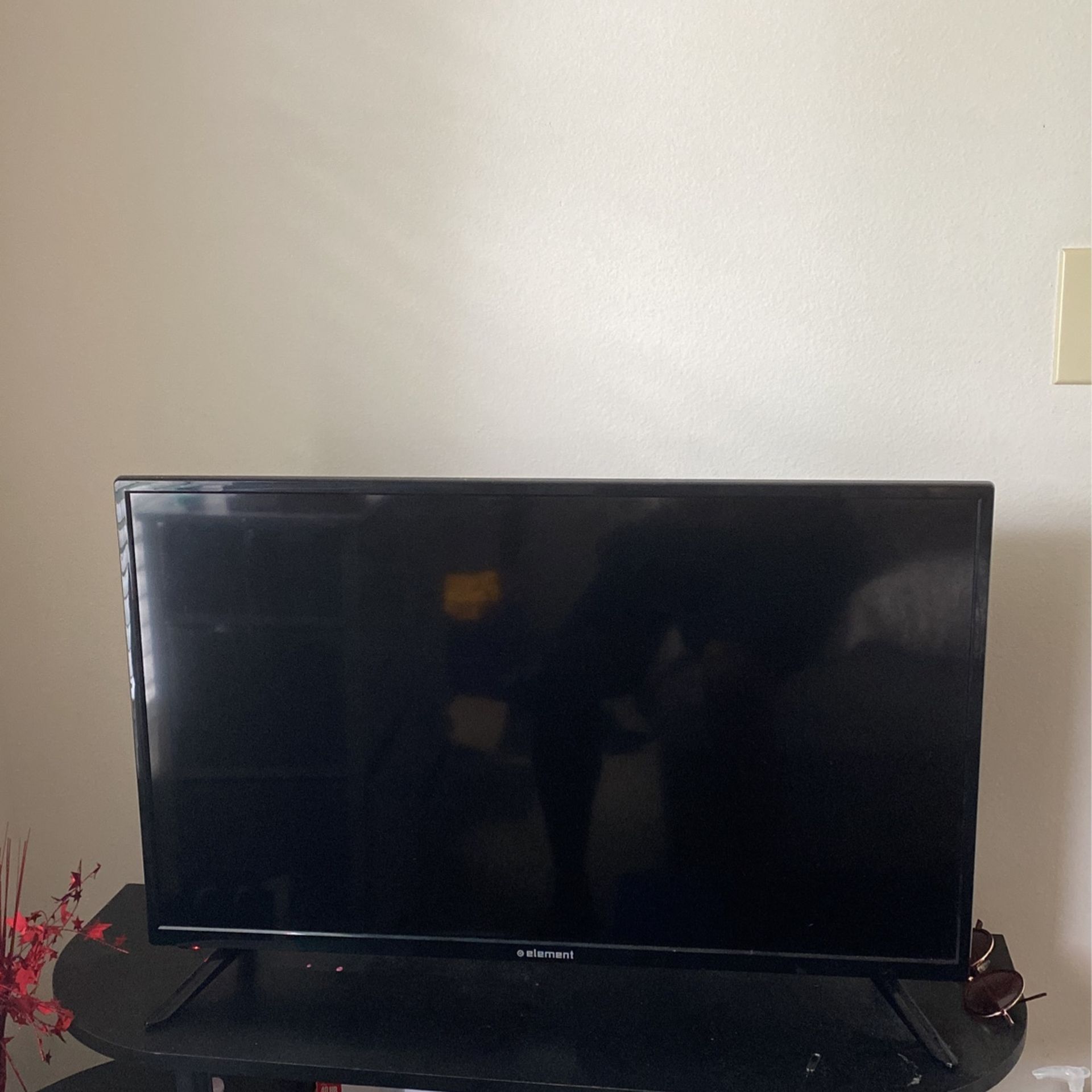 Element 32” HDTV LED
