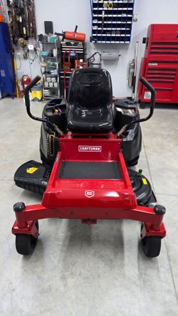 Zero Turn Riding Mower Ready To Mow Today  big 22hp V-Twin 42" cut (Only 119.2 hrs of use )