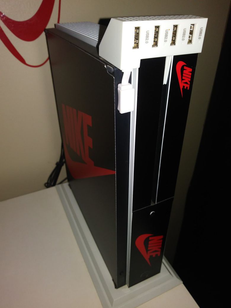 Like New Xbox One Fort Nite Limited Edition
