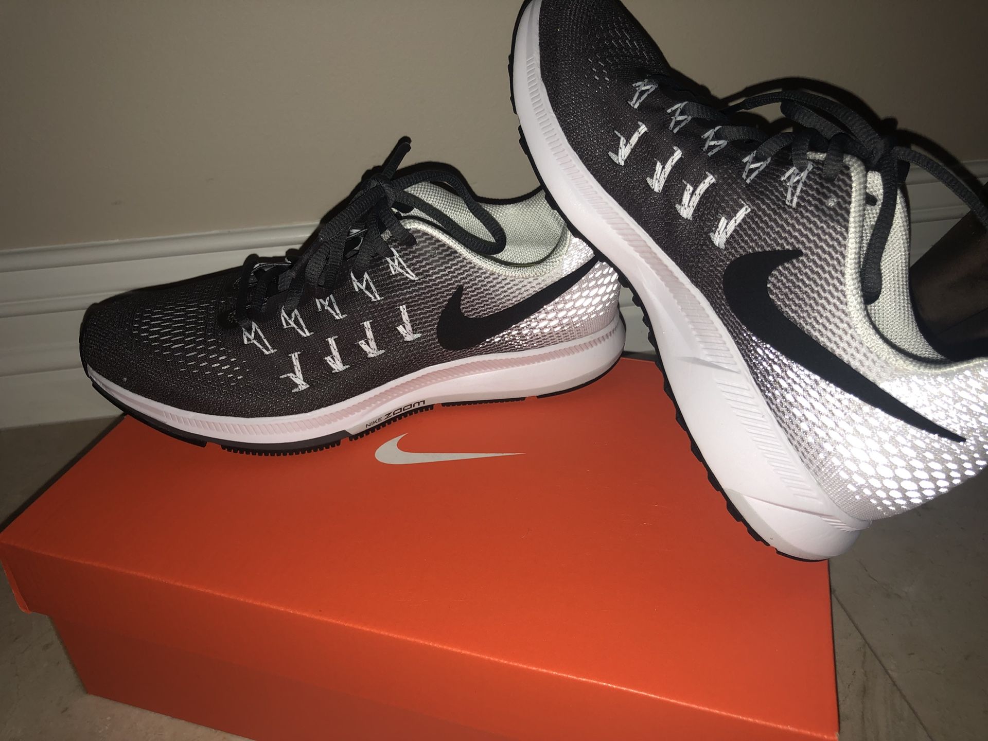 Women’s Nike air zoom running/training shoes