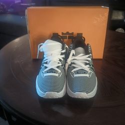 NIKE LEBRON WITNESS VII BRAND NEW MENS SIZE"9" $100 O.B.O. MUST PICK UP 