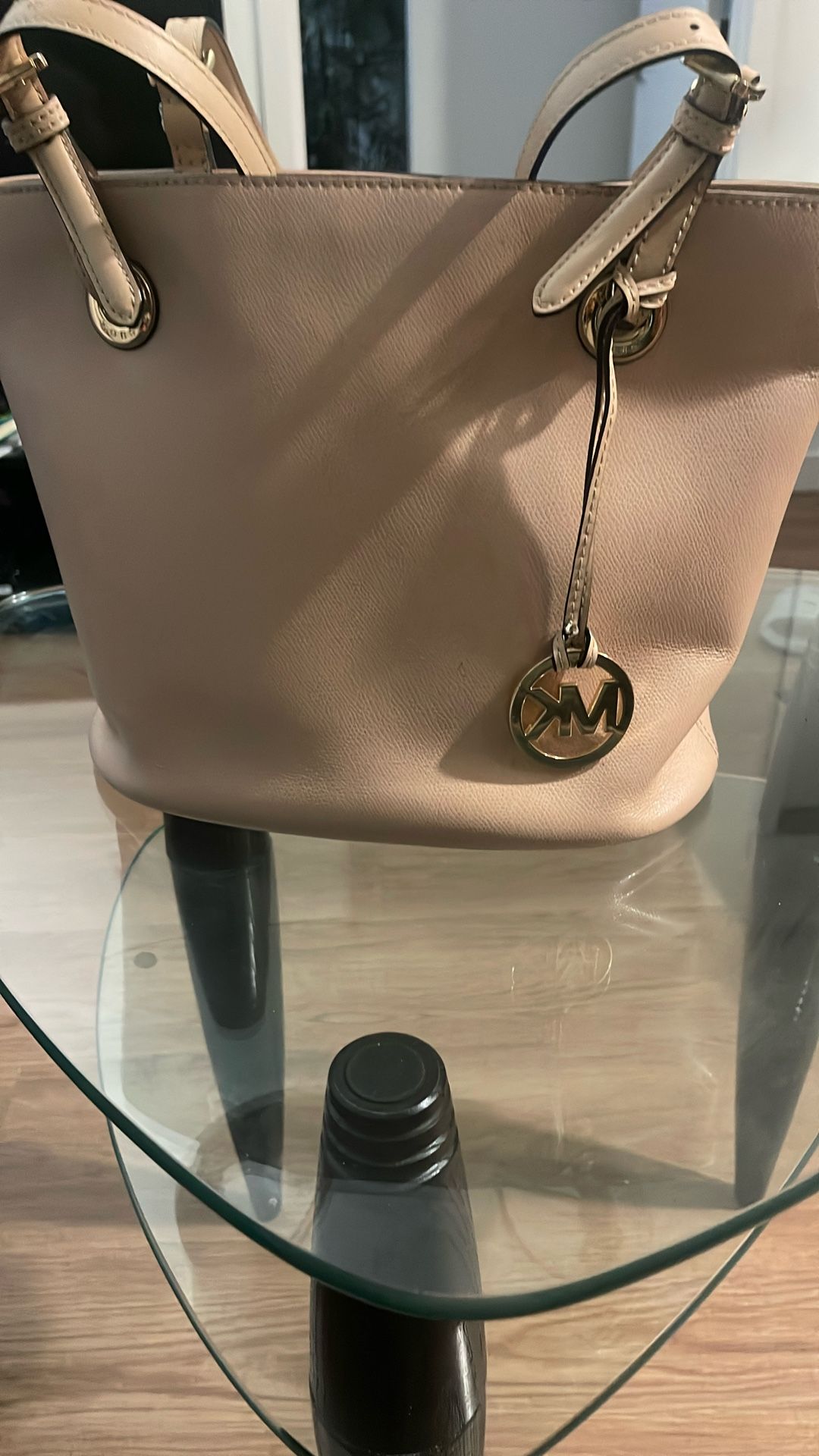 Very Cute Michael Kors Purse