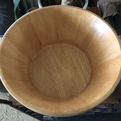 Wooden salad pots Size :12 " x 5.5 "D