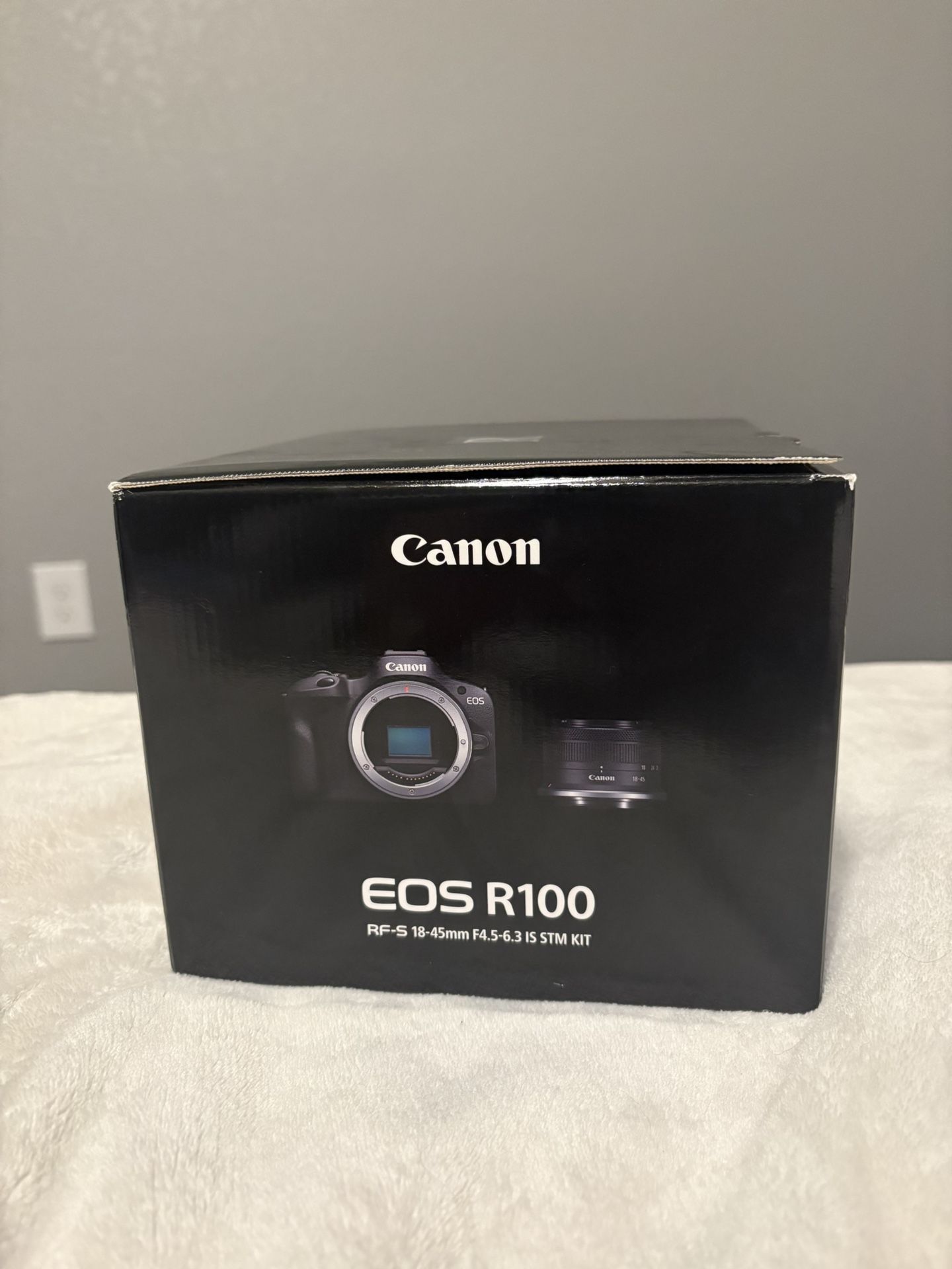 Canon Eos R100