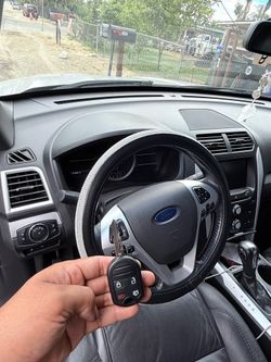 Car Keys N Remotes/ Llaves Con Control
