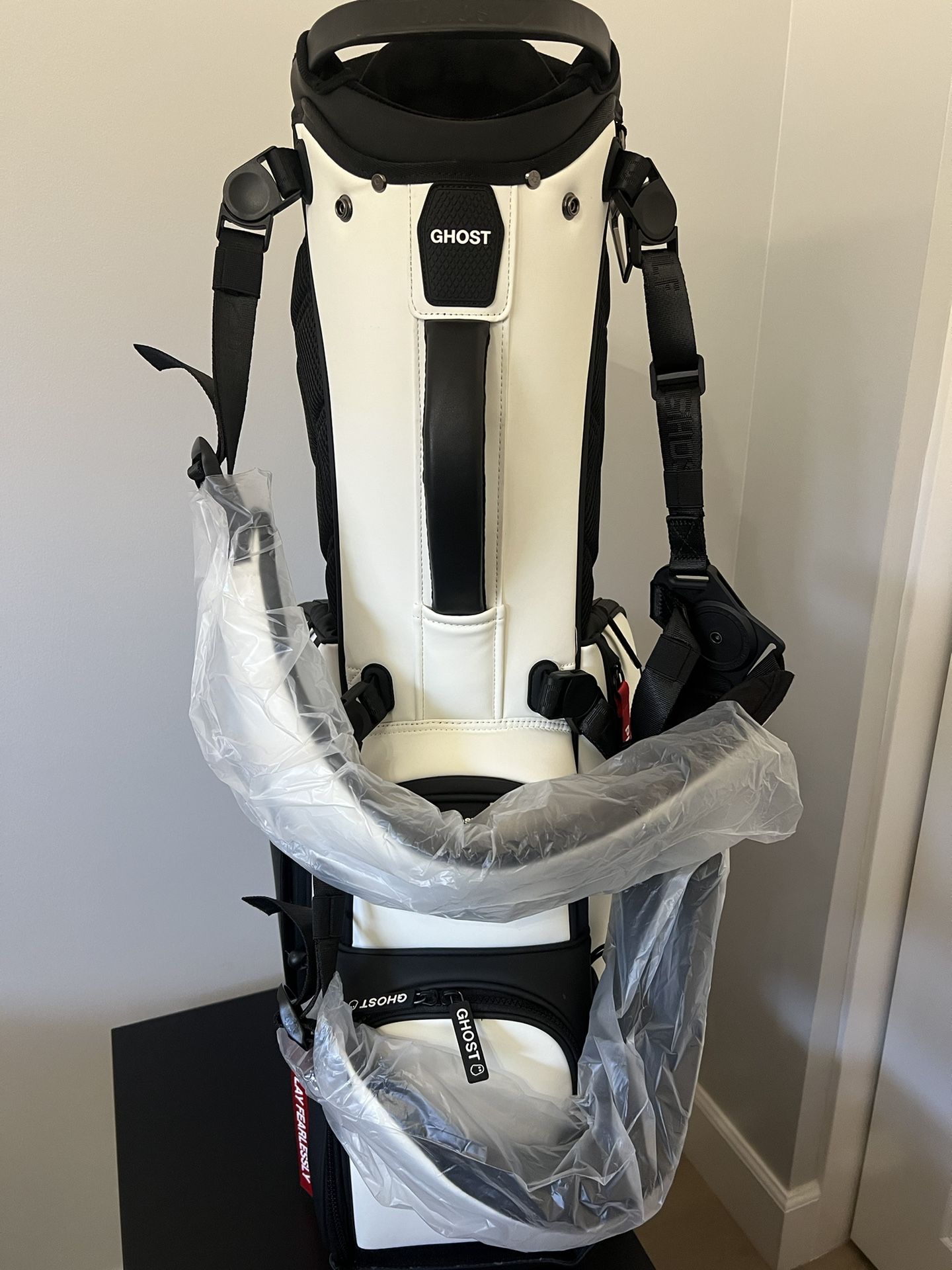 Brand New OREO Ghost Golf golf bag 7 slot  Anyday 