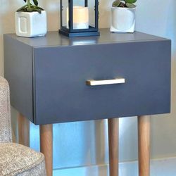 Side Table/ Nightstand