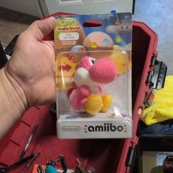 Nintendo Amiibo Pink Yarn Yoshi