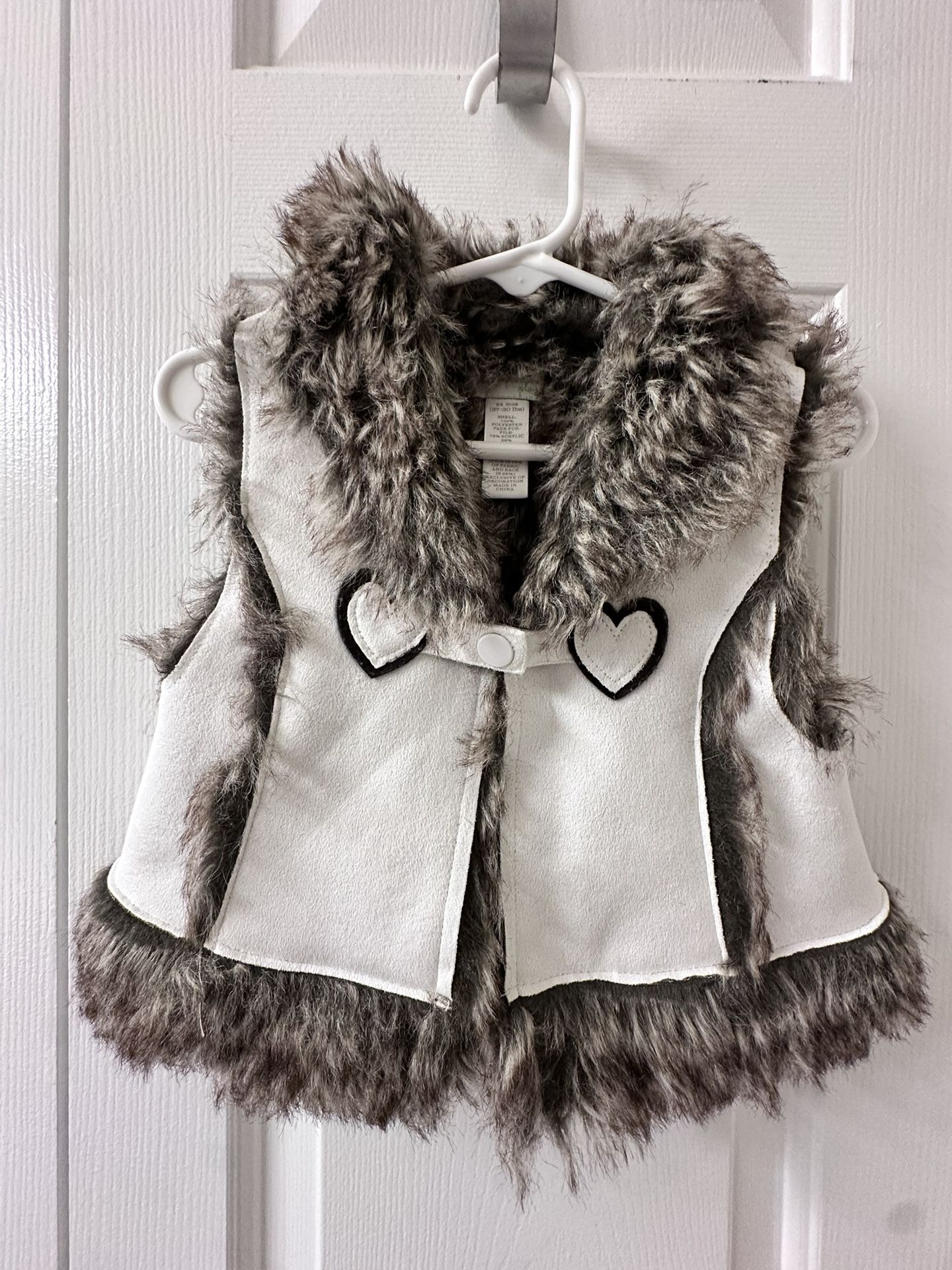 FIRST IMPRESSION Faux Fur Vest