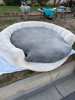 Large Round Tufted Pet Bed