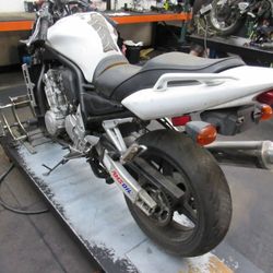 PARTED OUT - 2003 01-05 Yamaha Fazer FZ1 FZS1 FZS1000 - Motorcycle parts - 007730
