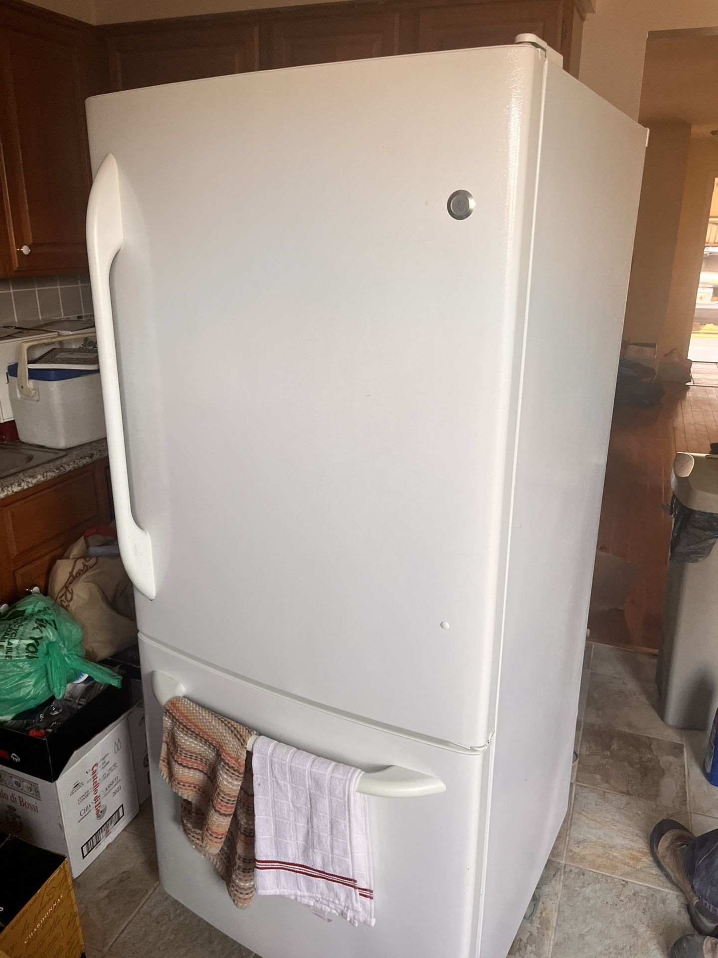 GE refrigerator