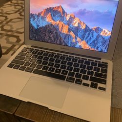 2014 Apple MacBook Air 11” 1.4GHz 4GB 128 GB
